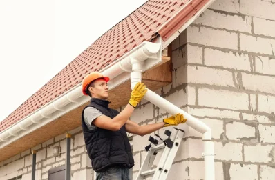 Pose et remplacement de gouttières au Vieux-Cérier